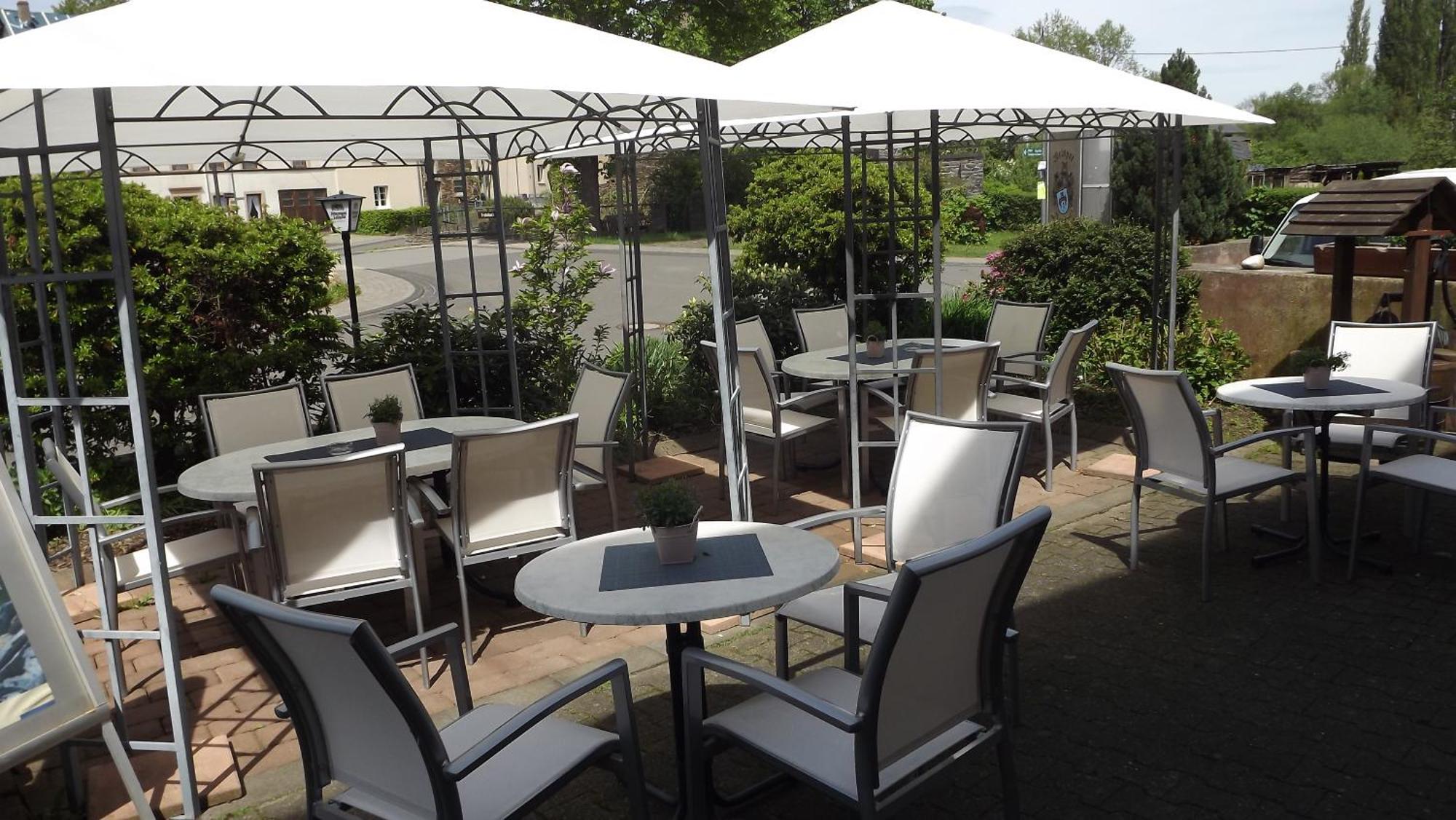 Ferienweingut & Gutsrestaurant Becker Apartamento Burgen  Exterior foto