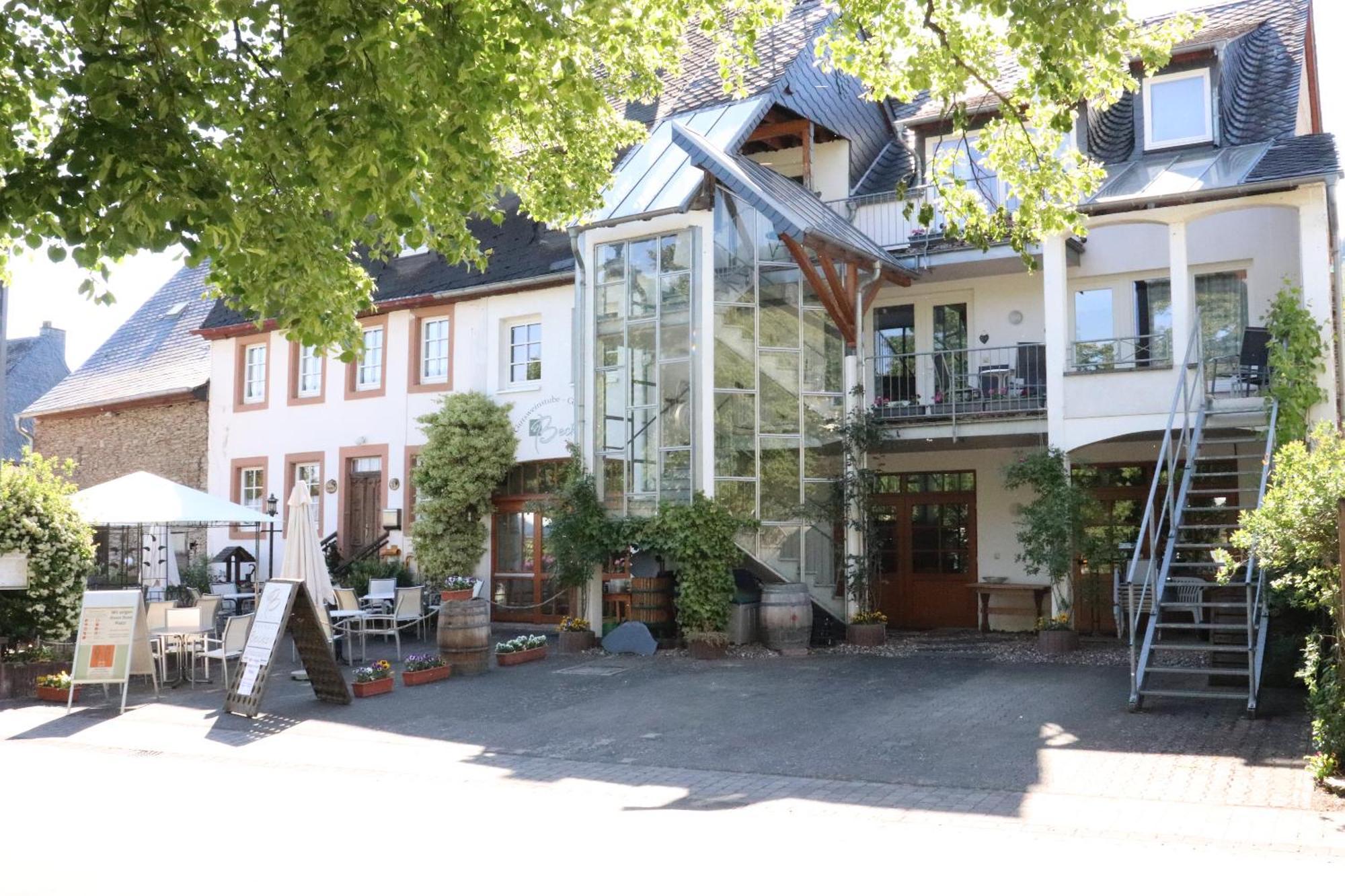 Ferienweingut & Gutsrestaurant Becker Apartamento Burgen  Exterior foto